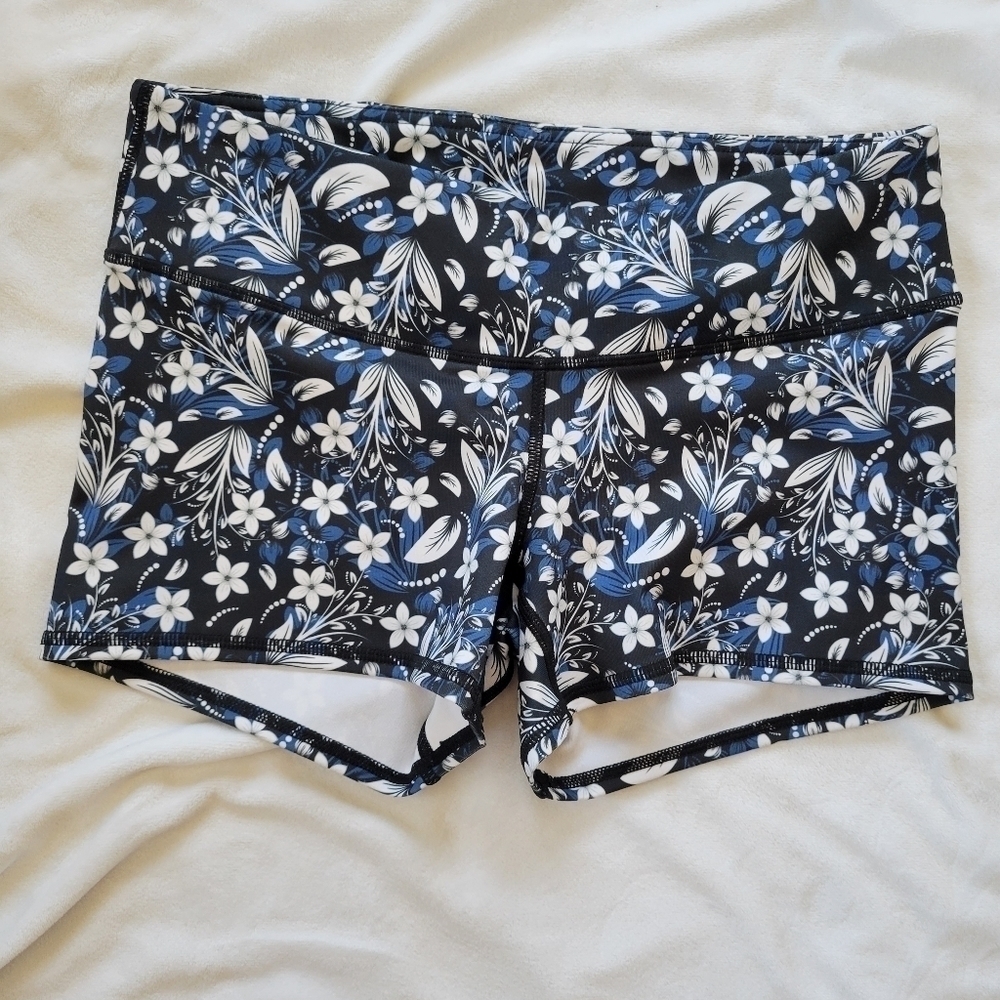 Tough Mode navy blue & black with white floral pattern compression booty short M